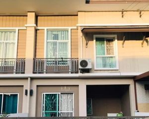 For Rent 4 Beds Townhouse in Thanyaburi, Pathum Thani, Thailand