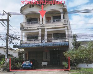 For Sale 6 Beds House in Mueang Trang, Trang, Thailand