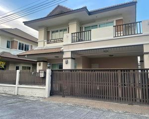 For Rent 3 Beds House in Mueang Pathum Thani, Pathum Thani, Thailand
