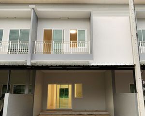 For Sale 3 Beds Townhouse in Mueang Chiang Rai, Chiang Rai, Thailand