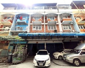 For Sale 4 Beds Retail Space in Bang Kho Laem, Bangkok, Thailand