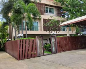 For Sale 3 Beds Office in Phra Khanong, Bangkok, Thailand