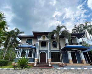 For Sale 4 Beds House in Mueang Krabi, Krabi, Thailand