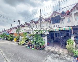 For Sale 2 Beds Townhouse in Sam Phran, Nakhon Pathom, Thailand