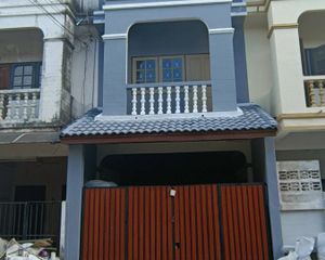 For Sale 4 Beds Townhouse in Bang Khen, Bangkok, Thailand