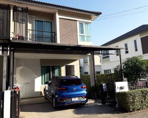 For Sale or Rent 2 Beds Townhouse in Mueang Pathum Thani, Pathum Thani, Thailand