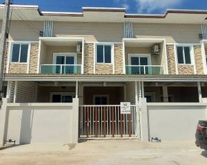 For Rent 3 Beds Townhouse in Nakhon Chai Si, Nakhon Pathom, Thailand