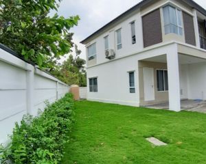 For Rent 2 Beds Townhouse in Mueang Pathum Thani, Pathum Thani, Thailand