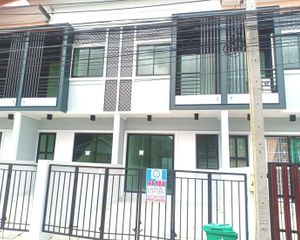 For Sale 2 Beds Townhouse in Khan Na Yao, Bangkok, Thailand