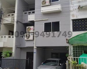 For Rent 4 Beds Townhouse in Thung Khru, Bangkok, Thailand