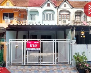 For Sale 2 Beds Townhouse in Nakhon Chai Si, Nakhon Pathom, Thailand