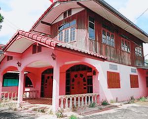 For Sale 10 Beds House in Mueang Uttaradit, Uttaradit, Thailand