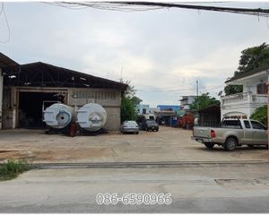For Sale Warehouse 3,840 sqm in Phra Pradaeng, Samut Prakan, Thailand