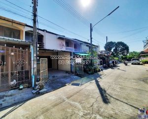 For Sale 2 Beds Townhouse in Phutthamonthon, Nakhon Pathom, Thailand