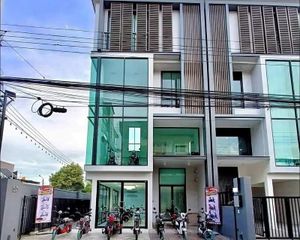 For Sale 1 Bed Office in Wang Thonglang, Bangkok, Thailand