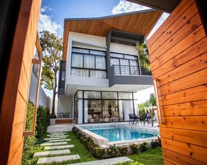 For Sale or Rent 3 Beds House in Mueang Phuket, Phuket, Thailand