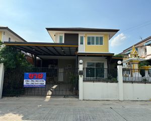 For Sale 3 Beds Townhouse in Sam Khok, Pathum Thani, Thailand