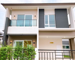 For Rent 4 Beds House in Khlong Luang, Pathum Thani, Thailand