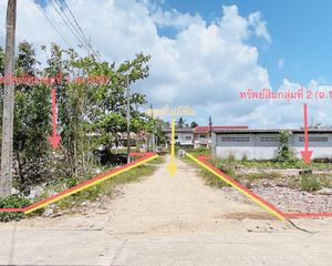 For Sale 5 Beds House in Mueang Phatthalung, Phatthalung, Thailand