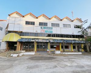 For Sale Retail Space 720 sqm in Mueang Lamphun, Lamphun, Thailand