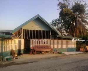 For Rent 5 Beds House in Bang Len, Nakhon Pathom, Thailand