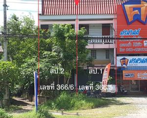 For Sale 4 Beds Retail Space in Mueang Phrae, Phrae, Thailand