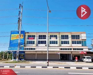 For Sale Retail Space 224 sqm in Damnoen Saduak, Ratchaburi, Thailand