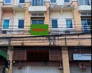 For Sale Retail Space 200 sqm in Thanyaburi, Pathum Thani, Thailand