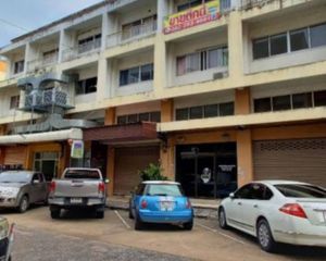 For Sale 4 Beds Retail Space in Sam Phran, Nakhon Pathom, Thailand