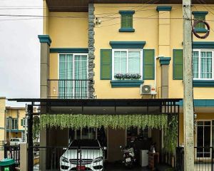 For Rent 4 Beds Townhouse in Mueang Nonthaburi, Nonthaburi, Thailand