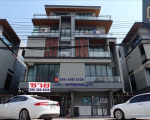 For Sale Retail Space 940 sqm in Suan Luang, Bangkok, Thailand