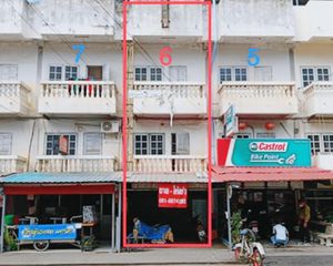 For Sale 4 Beds Retail Space in Mueang Phitsanulok, Phitsanulok, Thailand