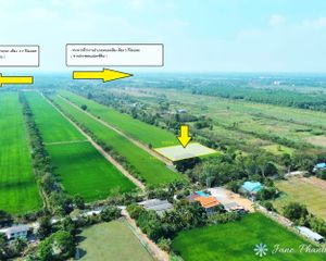 For Sale Land 2,400 sqm in Mueang Pathum Thani, Pathum Thani, Thailand