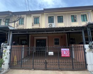 For Sale 3 Beds Townhouse in Bang Sao Thong, Samut Prakan, Thailand