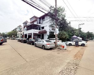 For Sale 10 Beds Office in Wang Thonglang, Bangkok, Thailand