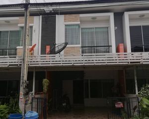 For Sale 3 Beds Townhouse in Phan Thong, Chonburi, Thailand