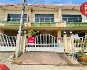 For Sale 3 Beds Townhouse in Mueang Samut Songkhram, Samut Songkhram, Thailand