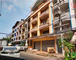 For Sale Apartment 144 sqm in Khlong Luang, Pathum Thani, Thailand