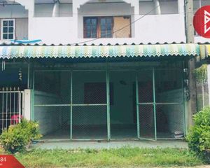 For Sale 2 Beds Townhouse in Pho Thong, Ang Thong, Thailand