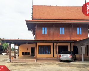 For Sale 7 Beds House in Sapphaya, Chainat, Thailand