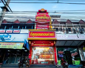 For Sale Retail Space 74.4 sqm in Si Maha Phot, Prachin Buri, Thailand