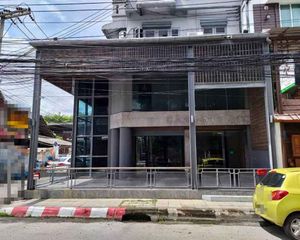 For Rent Retail Space 430 sqm in Mueang Chiang Mai, Chiang Mai, Thailand