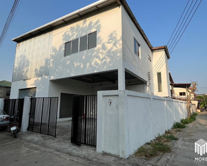 For Sale 3 Beds Warehouse in Mueang Chiang Mai, Chiang Mai, Thailand