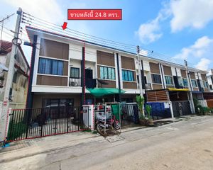 For Sale 3 Beds House in Thanyaburi, Pathum Thani, Thailand