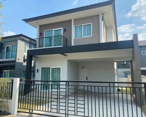 For Sale or Rent 4 Beds House in Khlong Luang, Pathum Thani, Thailand