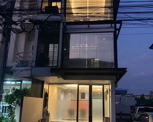 For Sale or Rent 5 Beds Office in Min Buri, Bangkok, Thailand