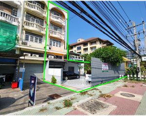 For Sale Retail Space 480 sqm in Phutthamonthon, Nakhon Pathom, Thailand