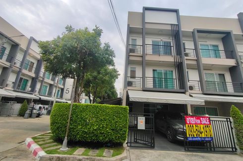 4 Bedroom Townhouse for sale in Baan Klang Muang Sukhumvit 77, Phra Khanong, Bangkok near BTS On Nut