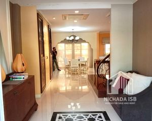 For Sale 4 Beds Townhouse in Pak Kret, Nonthaburi, Thailand