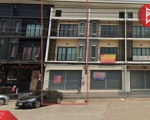 For Sale 2 Beds Retail Space in Lam Luk Ka, Pathum Thani, Thailand